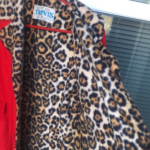 Stylish Red Doubled Breasted Pea Coat with Leopard Trim - Picture 13 of 16